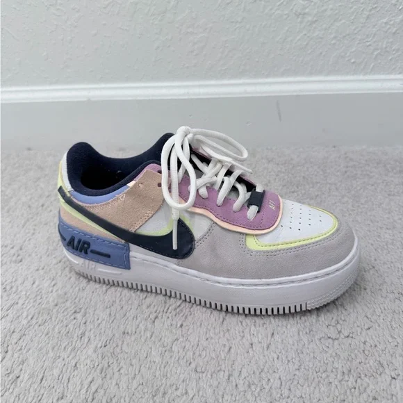 Nike Air Force 1 Low Shadow
Photon Dust Crimson Tint (Women's) - Picture 3 of 9